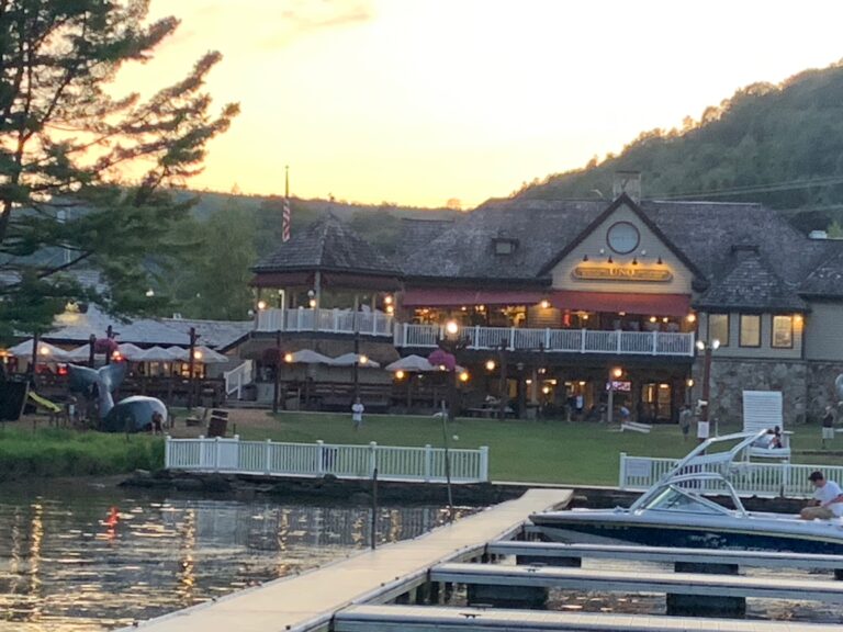 Uno's restaurant in Deep Creek, Maryland as seen from the lake