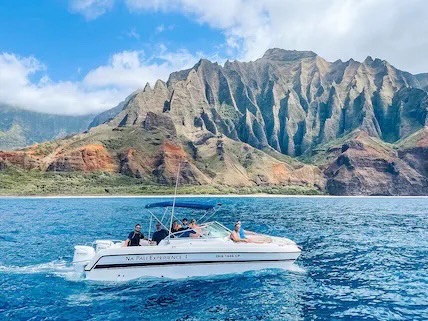 Na Pali Experience boat tours in Kauai