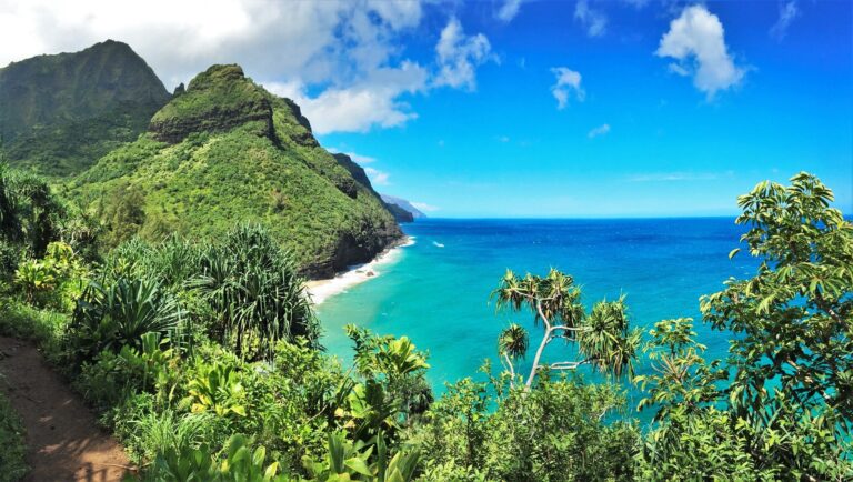 Kalalau Trail Nepali Coast View