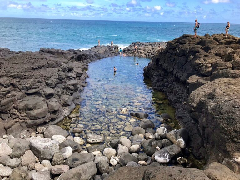 Queen's Bath in Kauai's 8 day itinerary