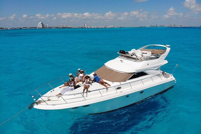 Private boat rentals in Cancun Mexico