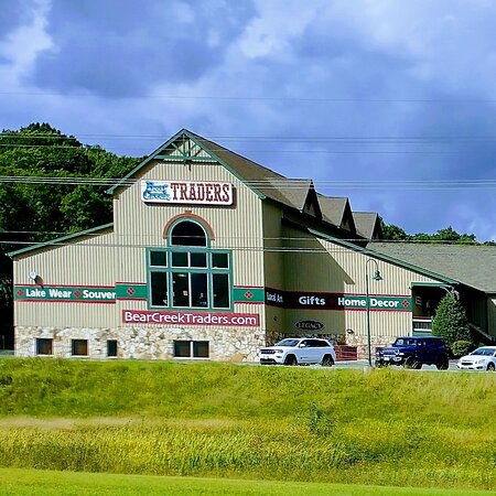 Bear Creek Traders Souvenir Store in Deep Creek Lake Maryland