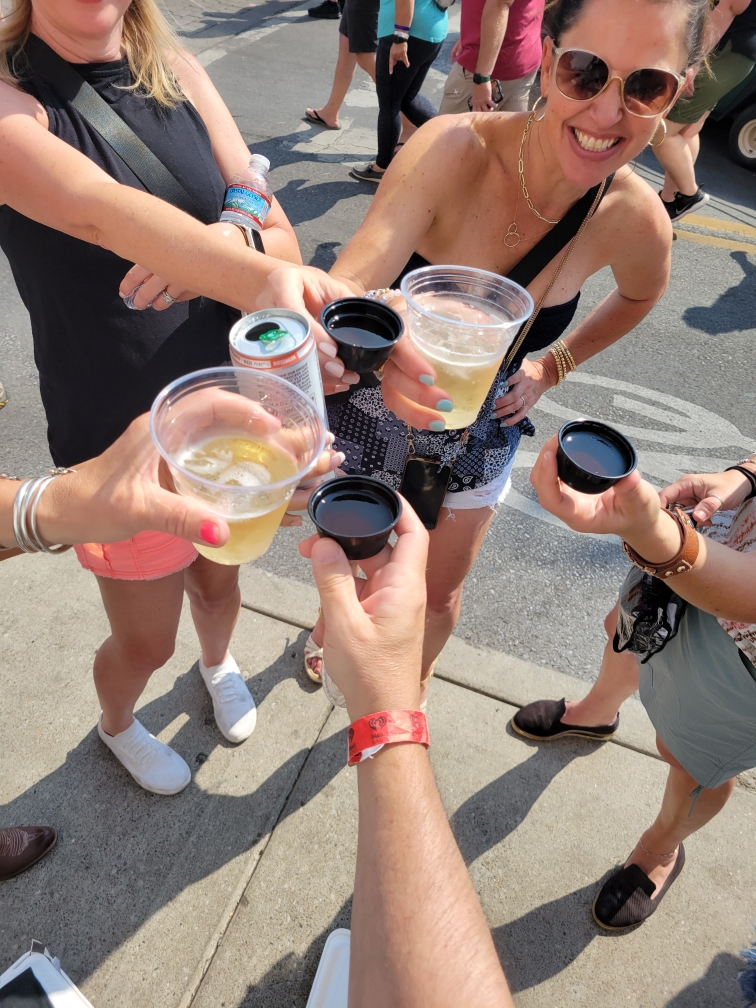 Why you should go to cma fest in nashville tennessee