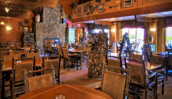 DCs Bar & Restaurant in Wisp Resort