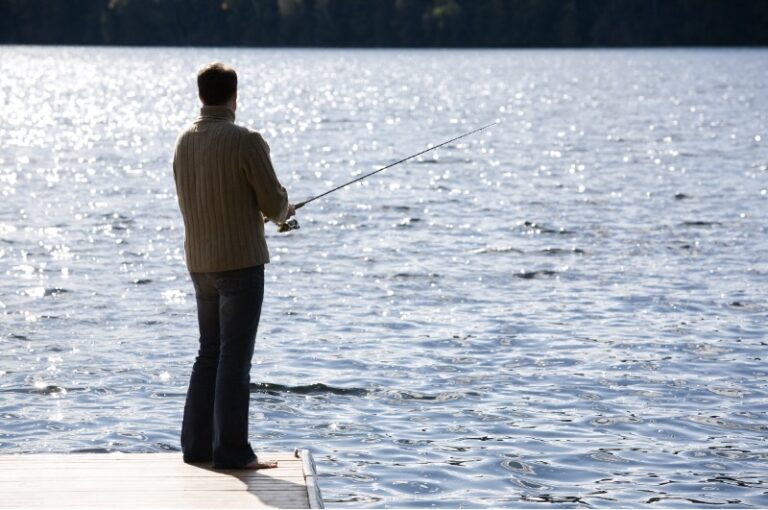 Guide to fishing from the dock in Deep Creek Lake, Maryland