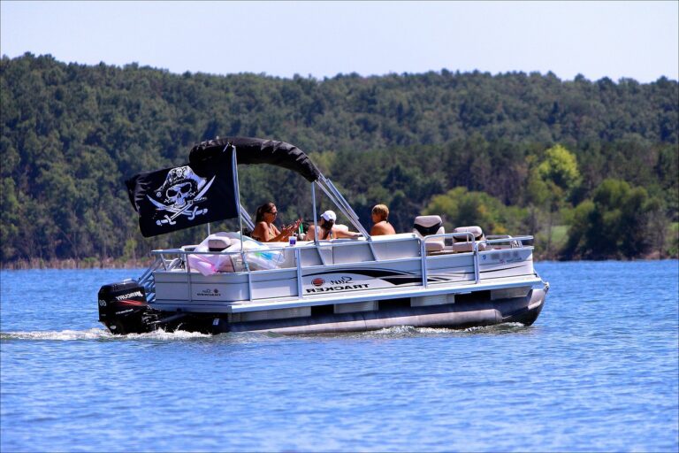 Boating is the top thing to do in summer at Deep Creek Lake MD