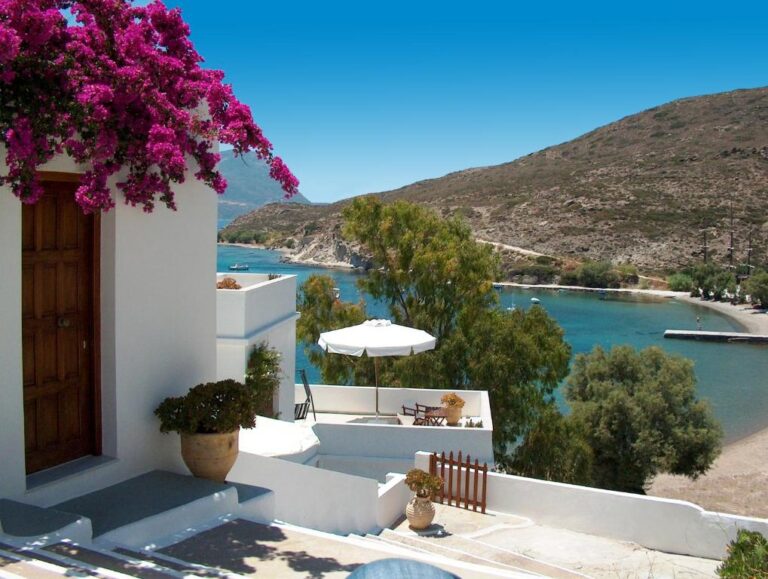 Where to stay in Milos Greece--the best areas and hotels for every traveler